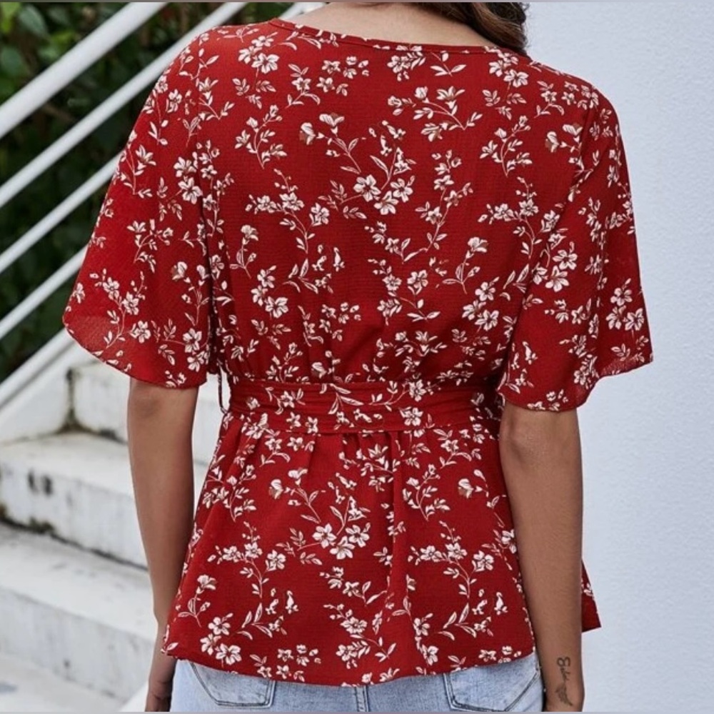 Shein Short Evasive Sleeves Red/White Flowers Blouse